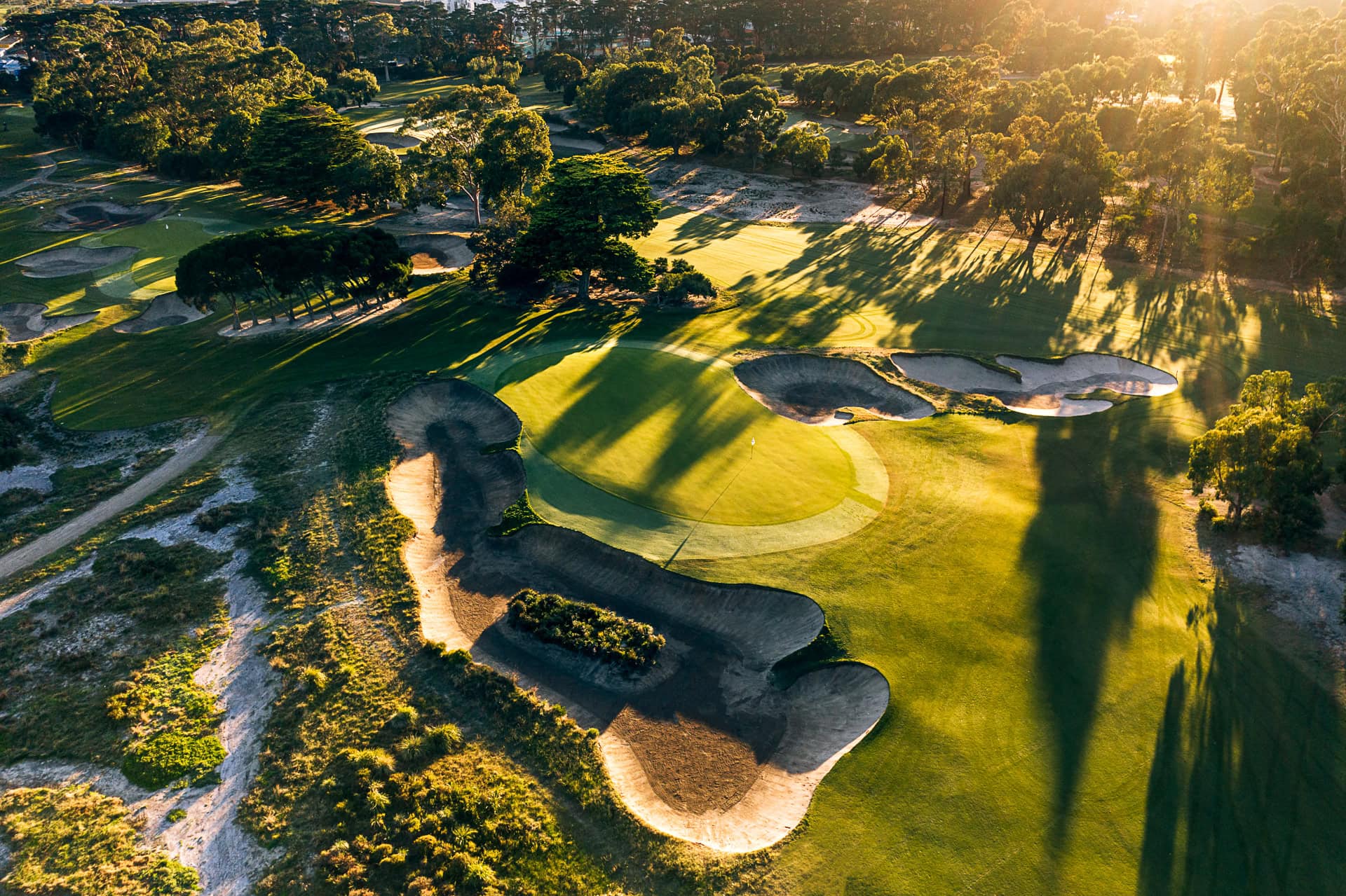 Caddie_MelbSandbelt_VictoriaGC-77